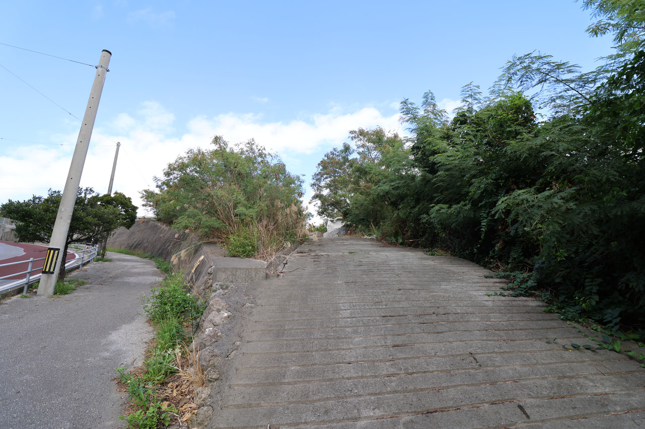 那覇手系「宮里栄一墓碑（宮里家墓所）」