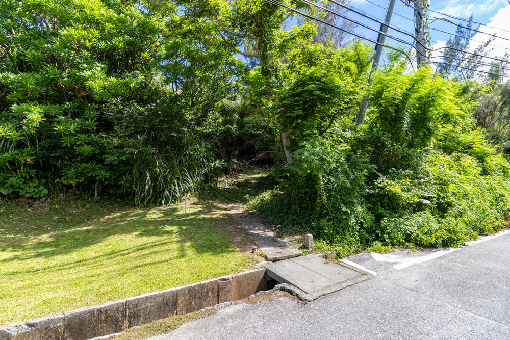 Tomari-te Lineage: “Grave of Matsumora Kōsaku, Restorer of Tomari-te (Matsumora Family Tomb)”